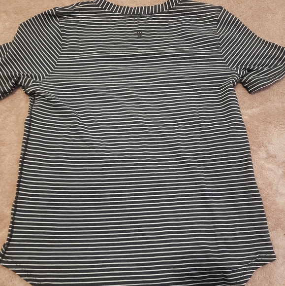 Lululemon Stripped V - Neck T - Shirt - Picture 7 of 7